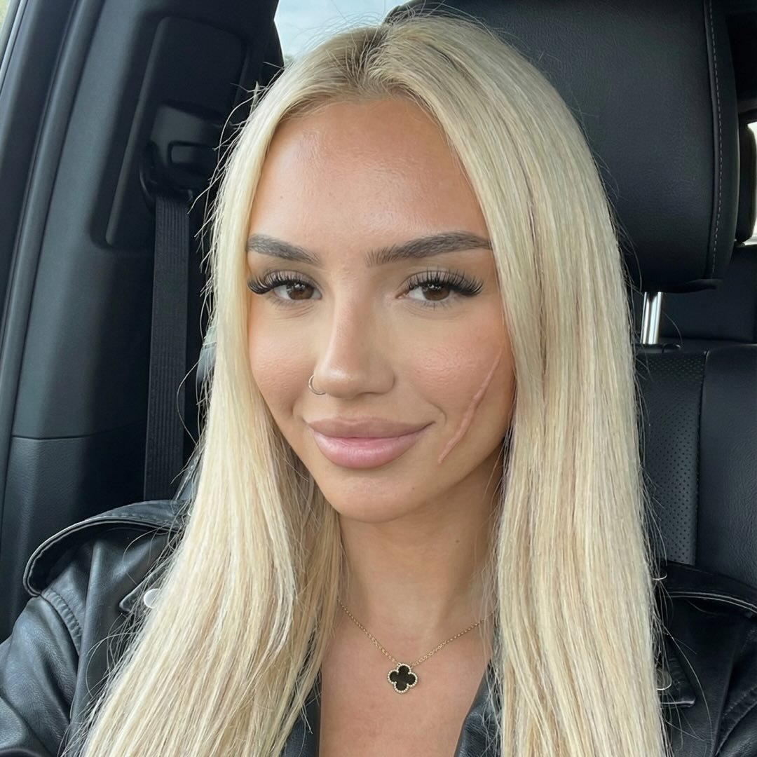 @julia.scarrr